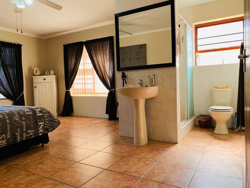 5 Bedroom Property for Sale in Noorsekloof Eastern Cape